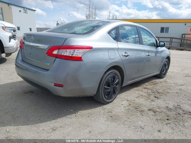 2013 Nissan Sentra მანქანა იყიდება აუქციონზე, vin: 3N1AB7AP7DL715632, აუქციონის ნომერი: 12614376