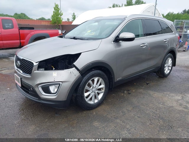 KIA Sorento 2018 5XYPGDA16JG351015 Image 2