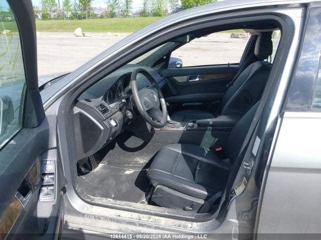 2011 Mercedes-benz C 250 4matic მანქანა იყიდება აუქციონზე, vin: WDDGF8FB2BA519249, აუქციონის ნომერი: 12614415