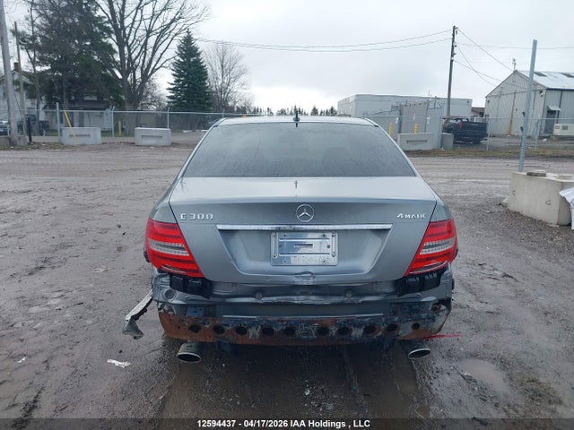 2013 Mercedes-benz C 300 4matic მანქანა იყიდება აუქციონზე, vin: WDDGF8AB1DA760018, აუქციონის ნომერი: 12594437