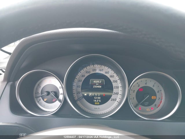 2013 Mercedes-benz C 300 4matic მანქანა იყიდება აუქციონზე, vin: WDDGF8AB1DA760018, აუქციონის ნომერი: 12594437