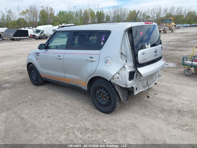 Продажа на аукционе авто 2015 Kia Soul Lx/lx+, vin: KNDJN2A28F7807898, номер лота: 12614453