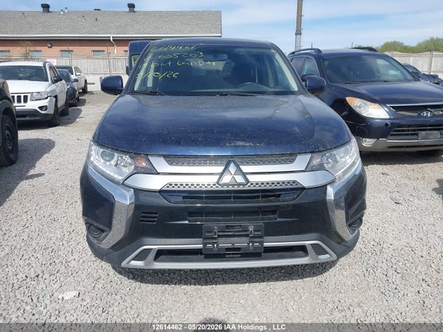 JA4AZ2A33KZ605203 Mitsubishi Outlander Es