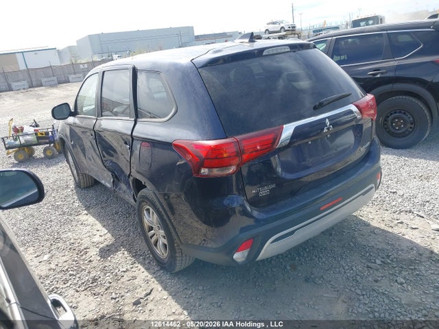 JA4AZ2A33KZ605203 Mitsubishi Outlander Es
