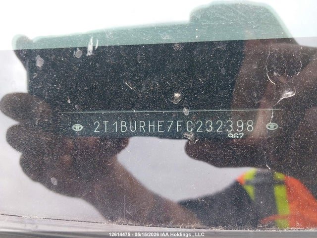 12614475 :رقم المزاد ، 2T1BURHE7FC232398 vin ، 2015 Toyota Corolla S مزاد بيع