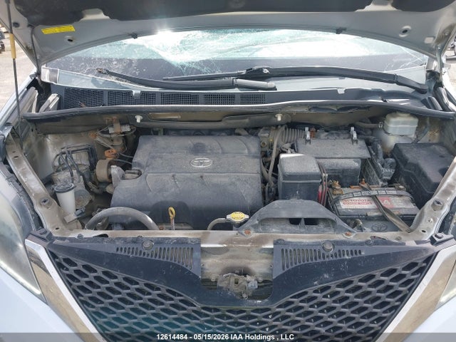 Aukcja sprzedaży 2015 Toyota Sienna Sport, vin: 5TDXK3DC7FS565883, numer aukcji: 12614484