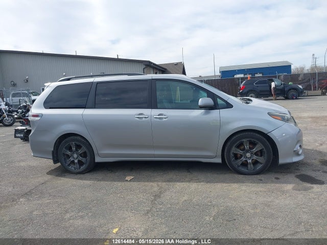 Aukcja sprzedaży 2015 Toyota Sienna Sport, vin: 5TDXK3DC7FS565883, numer aukcji: 12614484