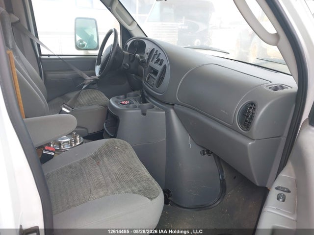Продажа на аукционе авто 2003 Ford Econoline E450 Super Duty Cutwy Van, vin: 1FDXE45S53HA40903, номер лота: 12614485