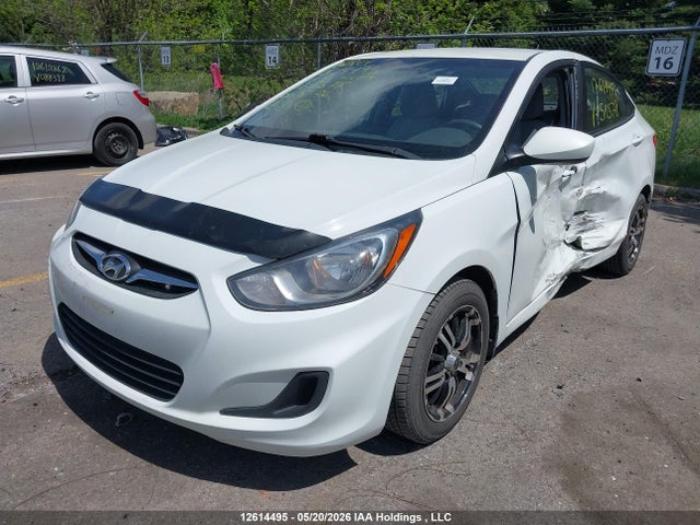 2013 Hyundai Accent მანქანა იყიდება აუქციონზე, vin: KMHCT4AE2DU511578, აუქციონის ნომერი: 12614495