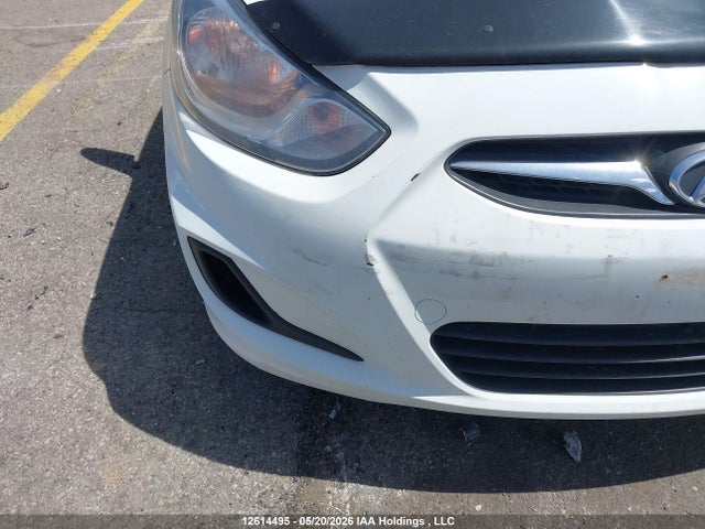 2013 Hyundai Accent მანქანა იყიდება აუქციონზე, vin: KMHCT4AE2DU511578, აუქციონის ნომერი: 12614495
