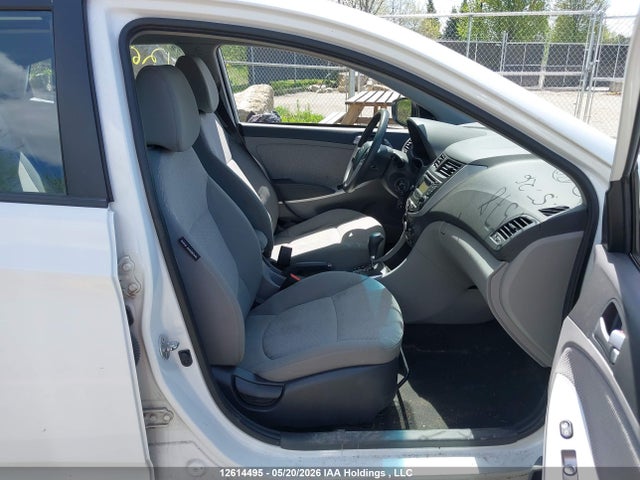 2013 Hyundai Accent მანქანა იყიდება აუქციონზე, vin: KMHCT4AE2DU511578, აუქციონის ნომერი: 12614495