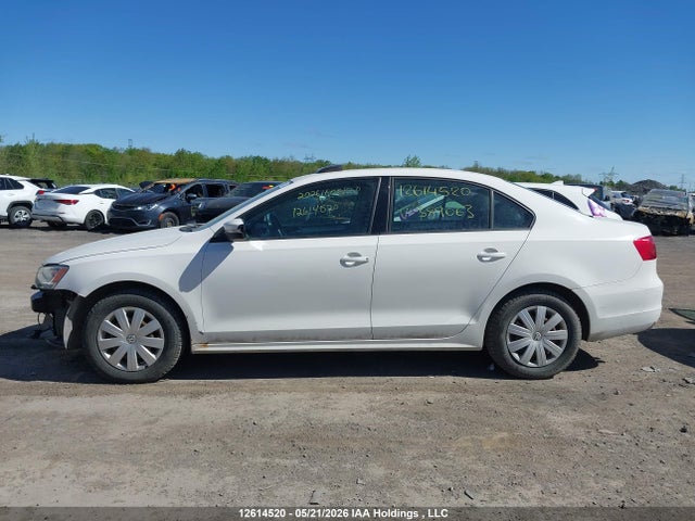 12614520 :رقم المزاد ، 3VWBK7AJ0DM389063 vin ، 2013 Volkswagen Jetta مزاد بيع
