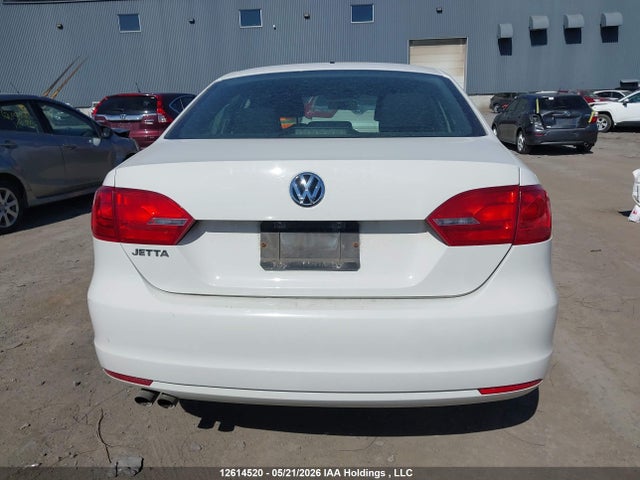12614520 :رقم المزاد ، 3VWBK7AJ0DM389063 vin ، 2013 Volkswagen Jetta مزاد بيع