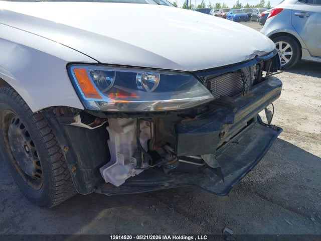 12614520 :رقم المزاد ، 3VWBK7AJ0DM389063 vin ، 2013 Volkswagen Jetta مزاد بيع