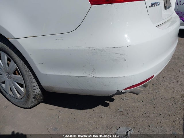 12614520 :رقم المزاد ، 3VWBK7AJ0DM389063 vin ، 2013 Volkswagen Jetta مزاد بيع
