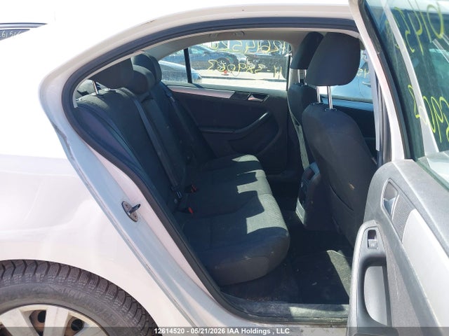 12614520 :رقم المزاد ، 3VWBK7AJ0DM389063 vin ، 2013 Volkswagen Jetta مزاد بيع