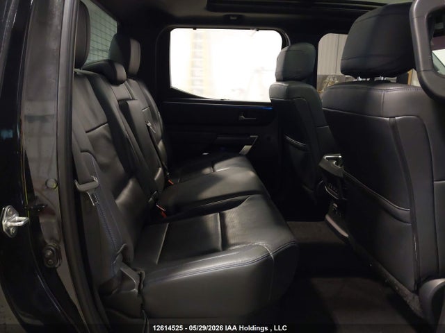 12614525 :رقم المزاد ، 5TFNA5DB9NX020595 vin ، 2022 Toyota Tundra Crewmax Platinum/crewmax 1794 مزاد بيع