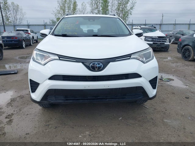 12614587 :رقم المزاد ، 2T3ZFREV6JW476734 vin ، 2018 Toyota Rav4 Le مزاد بيع