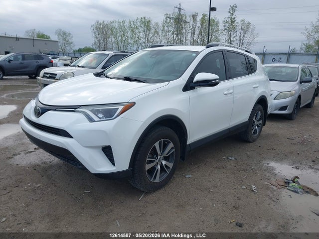 12614587 :رقم المزاد ، 2T3ZFREV6JW476734 vin ، 2018 Toyota Rav4 Le مزاد بيع