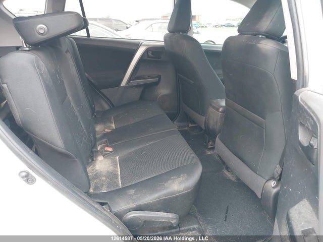 12614587 :رقم المزاد ، 2T3ZFREV6JW476734 vin ، 2018 Toyota Rav4 Le مزاد بيع