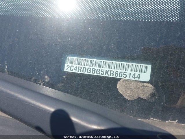 Auction sale of the 2019 Dodge Grand Caravan Cvp/sxt, vin: 2C4RDGBG5KR665144, lot number: 12614616