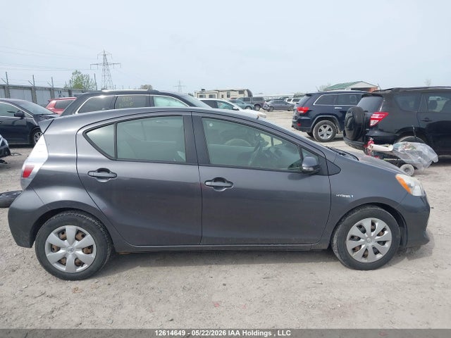 2013 Toyota Prius C მანქანა იყიდება აუქციონზე, vin: JTDKDTB33D1536950, აუქციონის ნომერი: 12614649