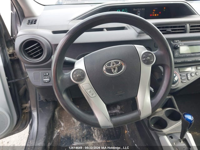 2013 Toyota Prius C მანქანა იყიდება აუქციონზე, vin: JTDKDTB33D1536950, აუქციონის ნომერი: 12614649