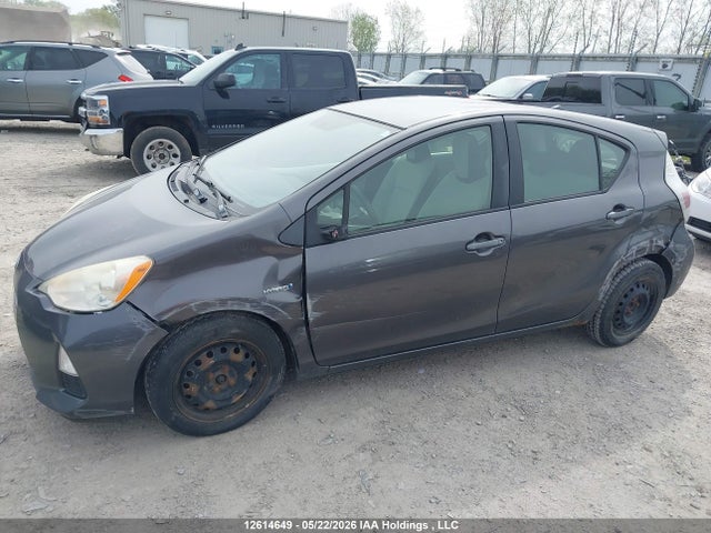 2013 Toyota Prius C მანქანა იყიდება აუქციონზე, vin: JTDKDTB33D1536950, აუქციონის ნომერი: 12614649