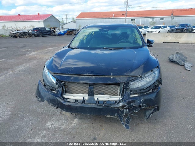 2HGFC1F95JH101031 Honda Civic Touring