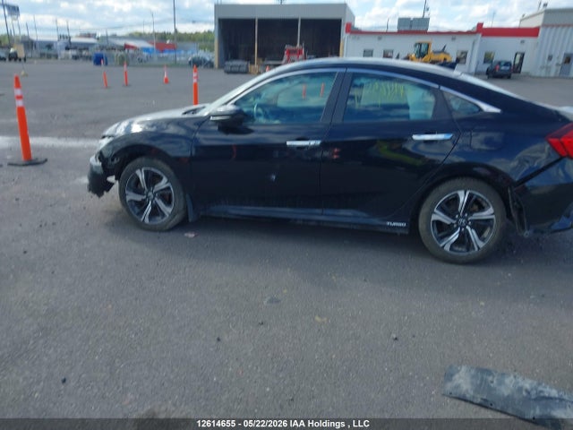 2HGFC1F95JH101031 Honda Civic Touring