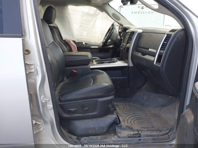 3C63R3EL7GG359415 RAM 3500 Laramie