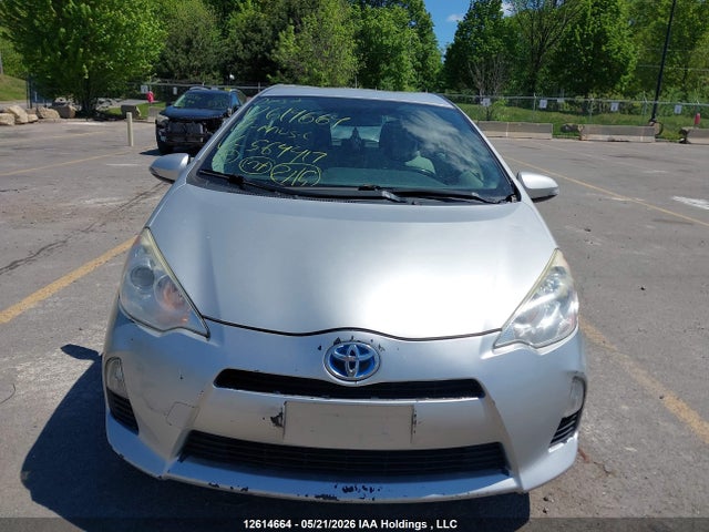 2014 Toyota Prius C მანქანა იყიდება აუქციონზე, vin: JTDKDTB32E1564417, აუქციონის ნომერი: 12614664