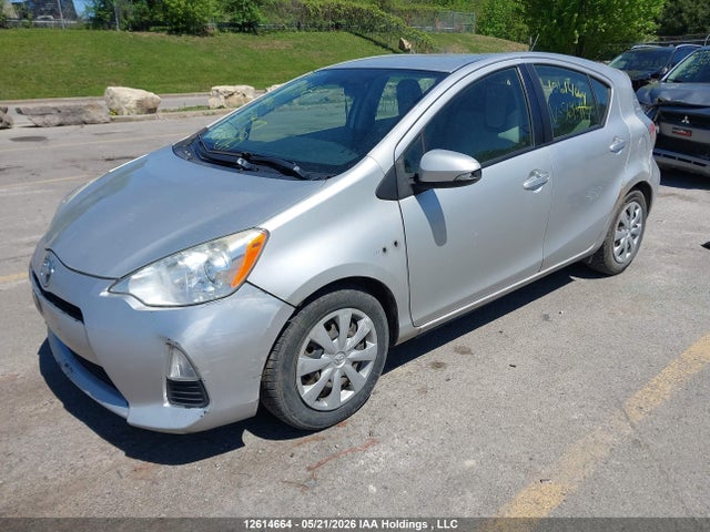 2014 Toyota Prius C მანქანა იყიდება აუქციონზე, vin: JTDKDTB32E1564417, აუქციონის ნომერი: 12614664