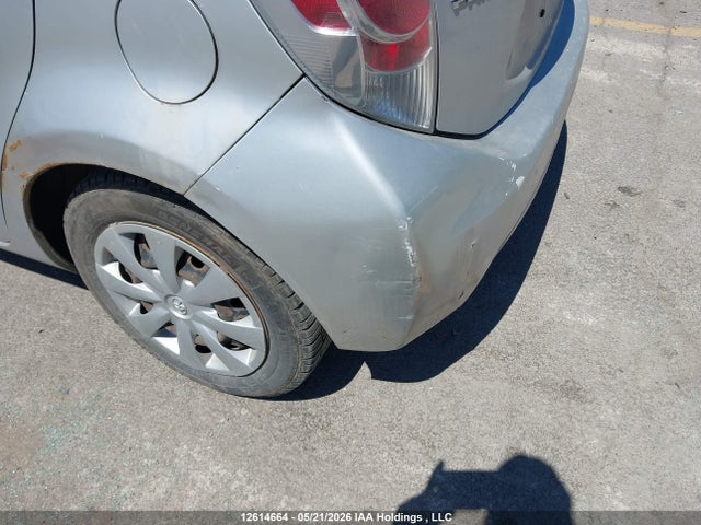 2014 Toyota Prius C მანქანა იყიდება აუქციონზე, vin: JTDKDTB32E1564417, აუქციონის ნომერი: 12614664