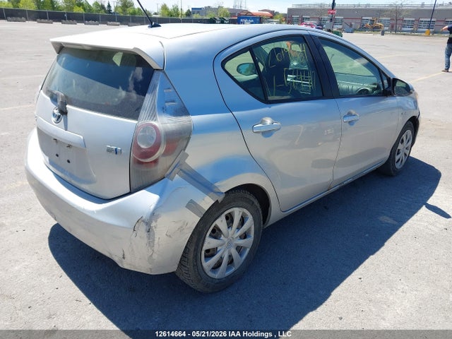 2014 Toyota Prius C მანქანა იყიდება აუქციონზე, vin: JTDKDTB32E1564417, აუქციონის ნომერი: 12614664