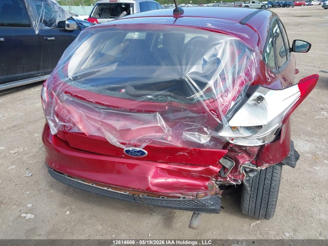 Ford FOCUS SE 2014 1FADP3K29EL242861 Image 6