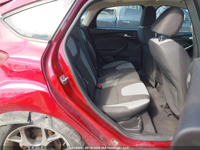 Ford FOCUS SE 2014 1FADP3K29EL242861 Image 8