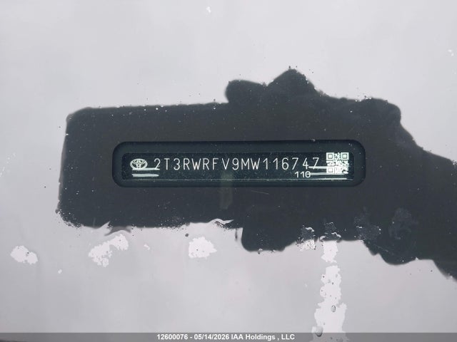 2T3RWRFV9MW116747 Toyota Rav4 Hybrid Xle