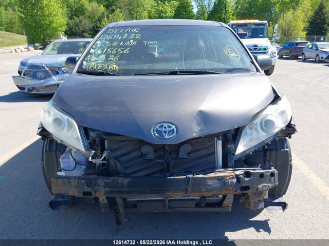 Toyota Sienna 7 Passenger 2015 5TDZK3DC5FS615656 Image 12