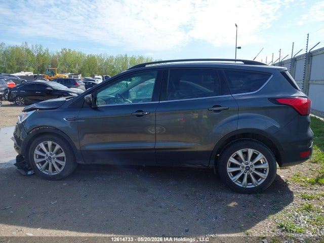 1FMCU9HD7KUB72711 Ford ESCAPE SEL