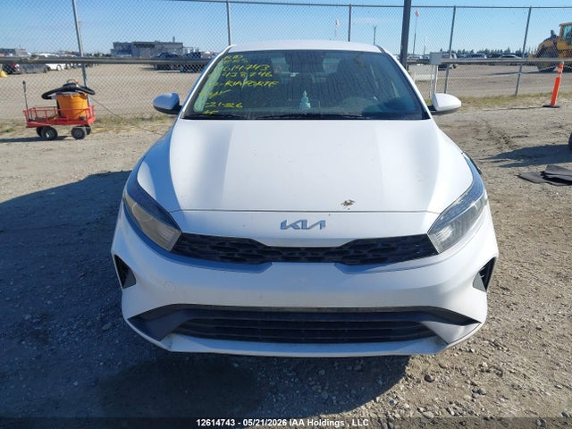 12614743 :رقم المزاد ، 3KPF24ADXNE438746 vin ، 2022 Kia Forte Fe/lxs مزاد بيع
