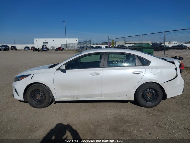 12614743 :رقم المزاد ، 3KPF24ADXNE438746 vin ، 2022 Kia Forte Fe/lxs مزاد بيع
