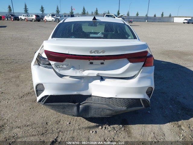 12614743 :رقم المزاد ، 3KPF24ADXNE438746 vin ، 2022 Kia Forte Fe/lxs مزاد بيع