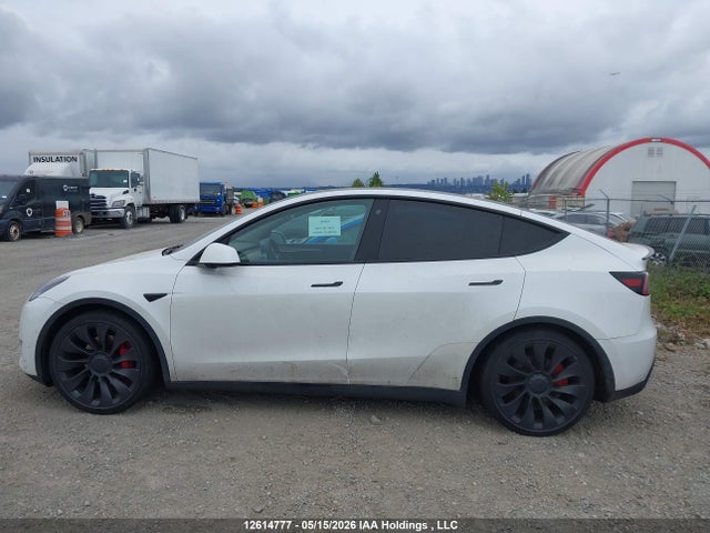 Tesla Model Y Performance 2023 7SAYGDEF6PF584034 Image 11
