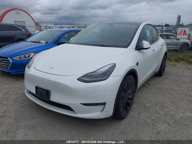 Tesla Model Y Performance 2023 7SAYGDEF6PF584034 Image 2