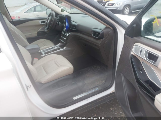 12614782 :رقم المزاد ، 1FM5K8HC9NGC00639 vin ، 2022 Ford Explorer Platinum مزاد بيع