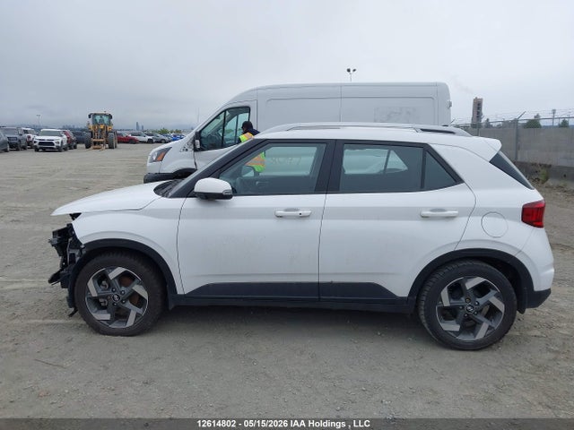 2021 Hyundai Venue Sel/denim მანქანა იყიდება აუქციონზე, vin: KMHRC8A31MU068789, აუქციონის ნომერი: 12614802