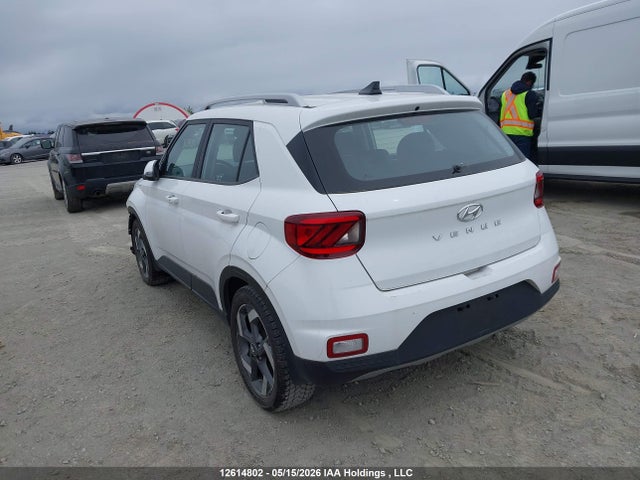 2021 Hyundai Venue Sel/denim მანქანა იყიდება აუქციონზე, vin: KMHRC8A31MU068789, აუქციონის ნომერი: 12614802