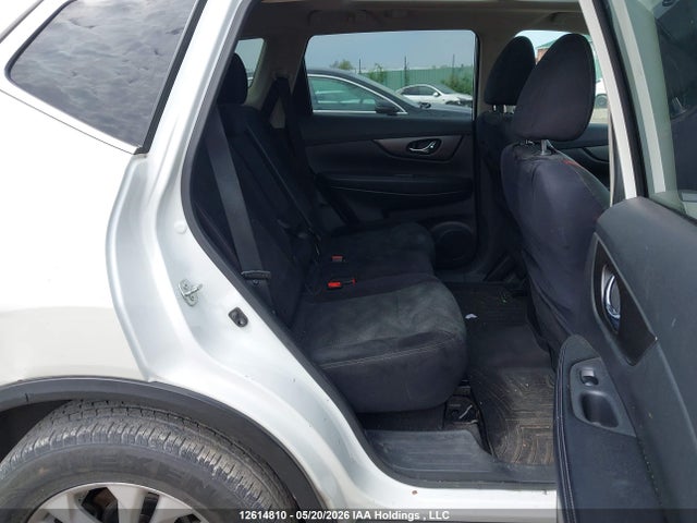 Продажа на аукционе авто 2015 Nissan Rogue S/sl/sv, vin: 5N1AT2MT6FC801112, номер лота: 12614810