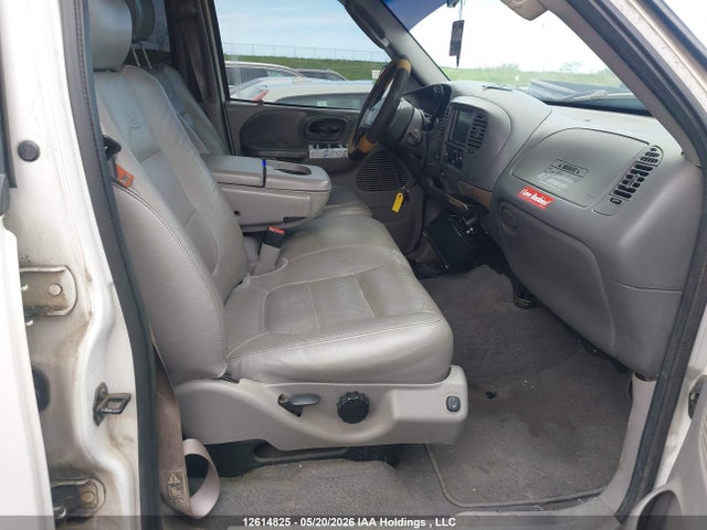 Продажа на аукционе авто 2002 Ford F-150 Lariat/xlt, vin: 1FTRW08L42KC31883, номер лота: 12614825